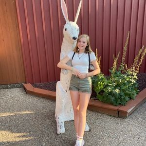Meet your Posher, Lily